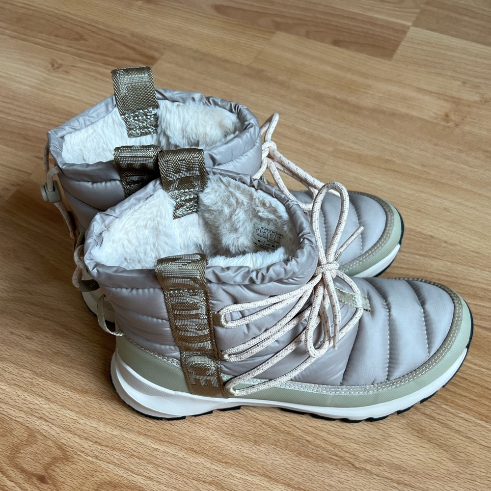 The North Face Thermoball Lace Up Boots